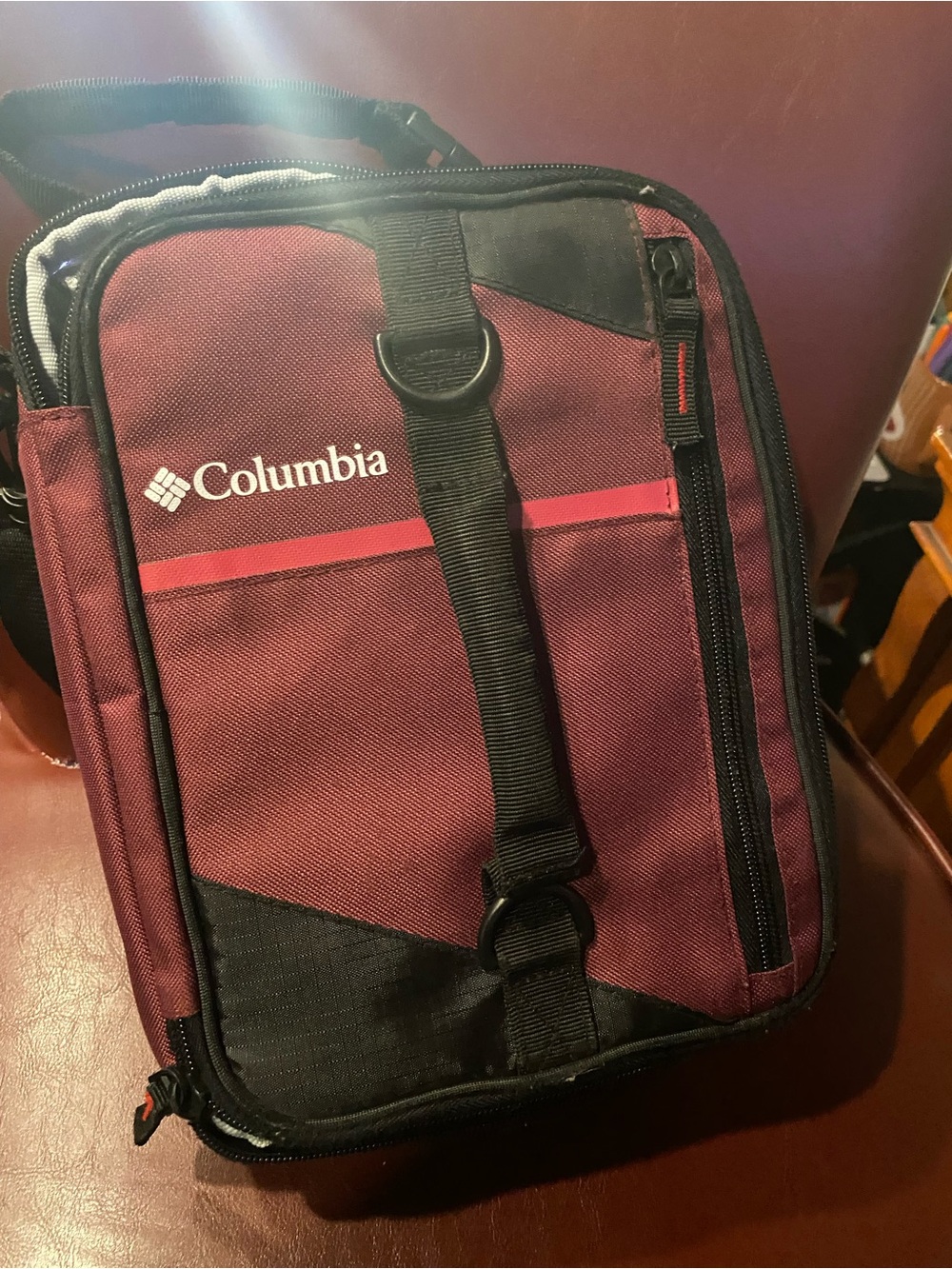 Columbia Maroon and expandable lunch bag